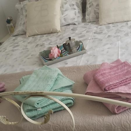 Casa Vacanze Maria Nicole モルフェッタ エクステリア 写真
