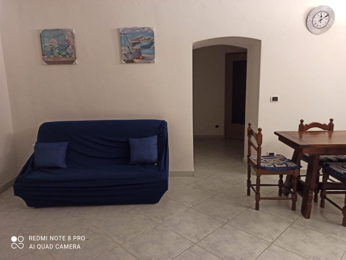 Casa Vacanze Maria Nicole モルフェッタ エクステリア 写真