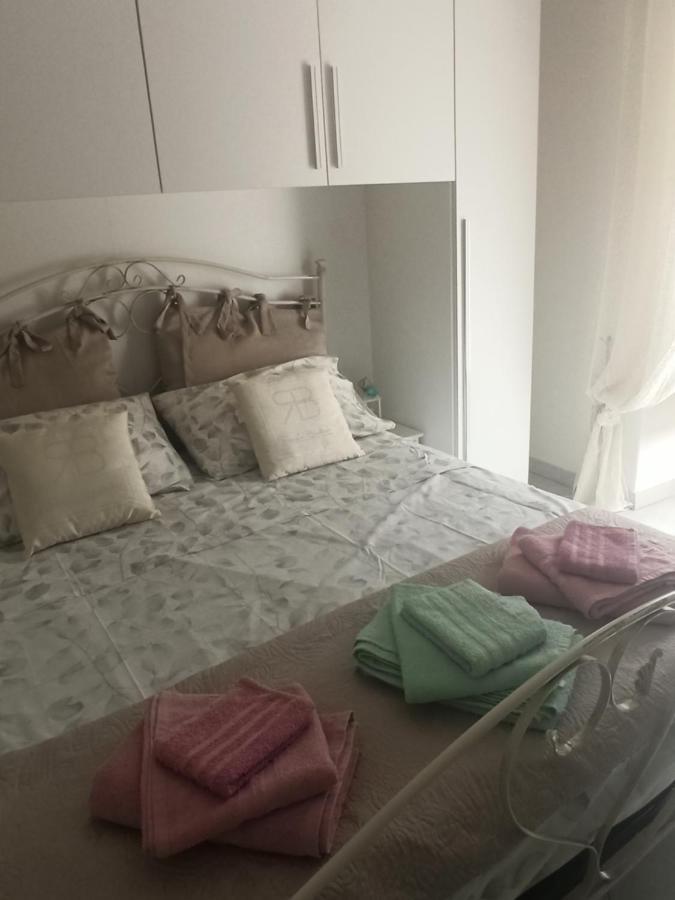 Casa Vacanze Maria Nicole モルフェッタ エクステリア 写真